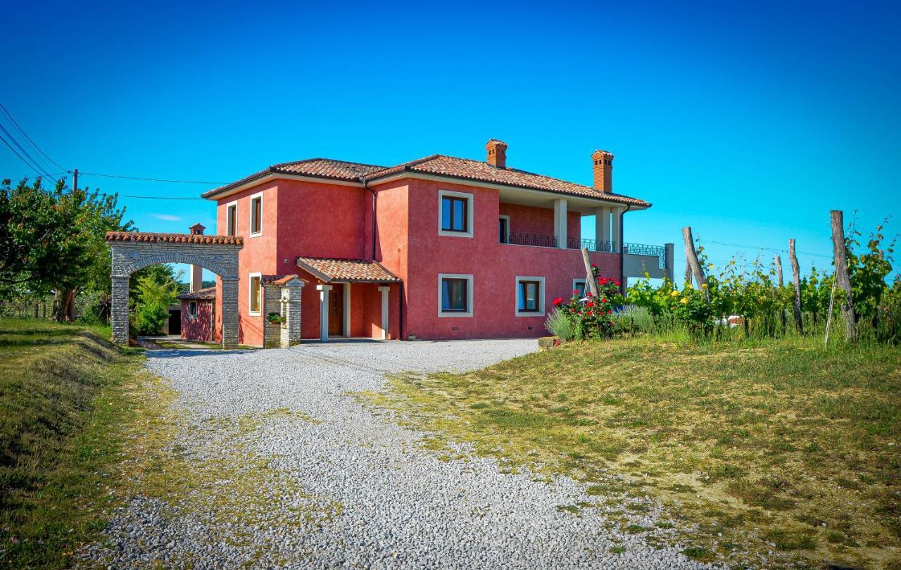 Wine & Apartment Vinales Koper Eksteriør bilde