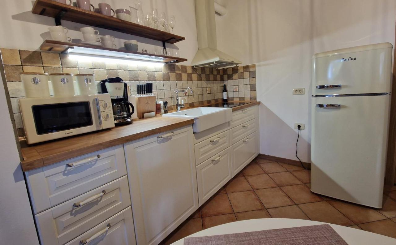 Wine & Apartment Vinales Koper Eksteriør bilde