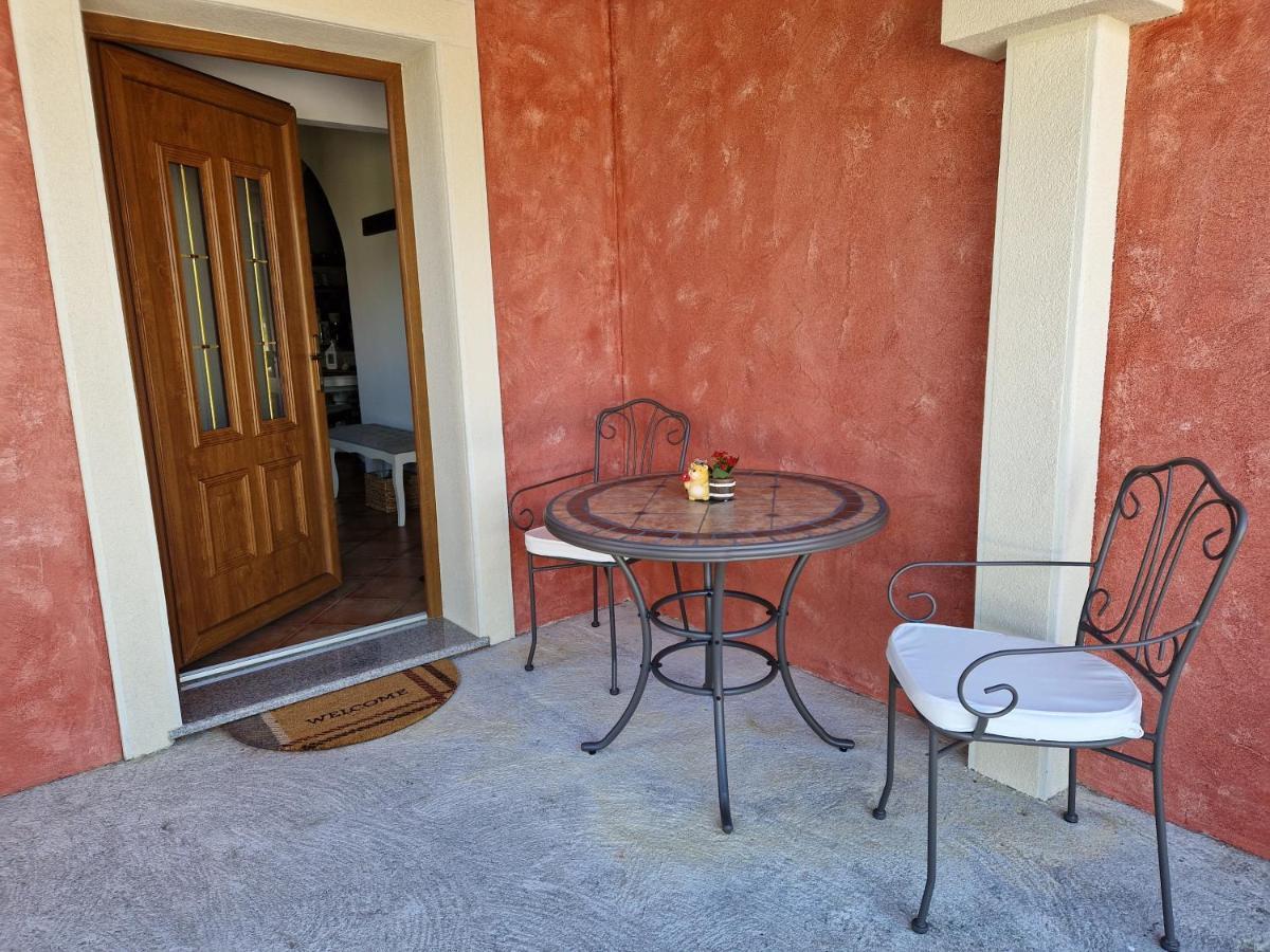 Wine & Apartment Vinales Koper Eksteriør bilde