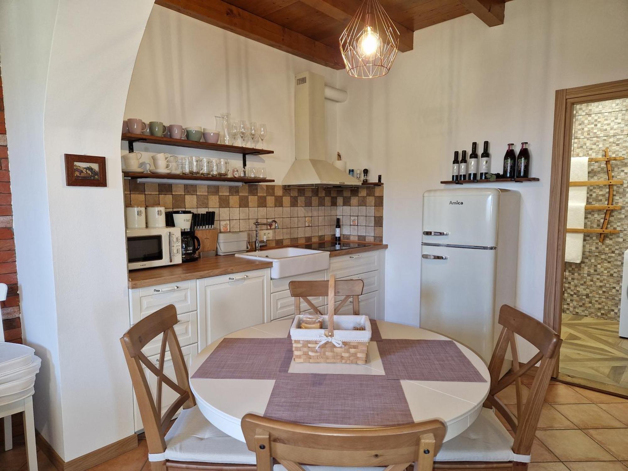 Wine & Apartment Vinales Koper Eksteriør bilde